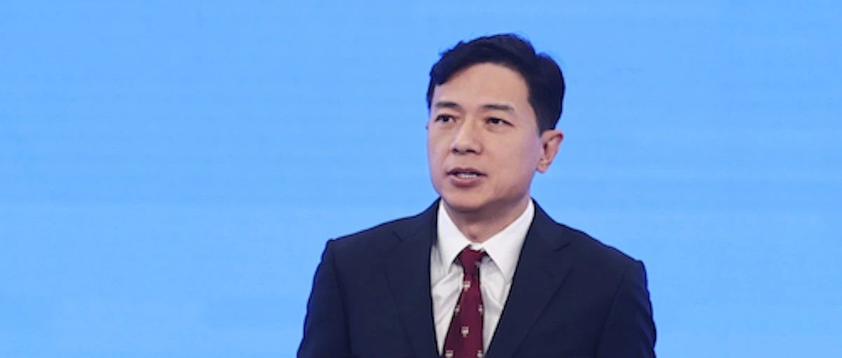 大模型将改变世界！李彦宏：10年...
